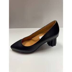 NEW 1936 women's plain leather heel in black